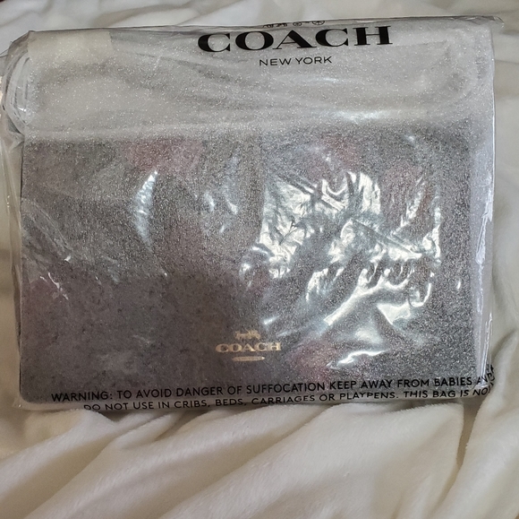 🎉HP 💖 New Authentic Coach Crossbody bag - Picture 7 of 8